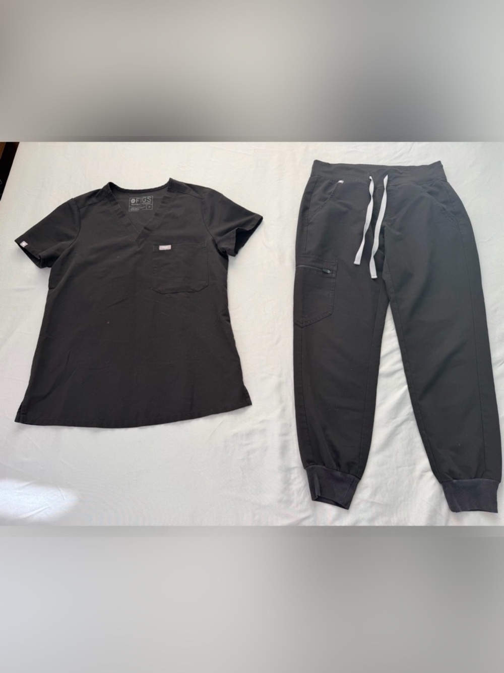 Figs women’s  Black Jogger Pants with Contrast Drawstrings and Catrina set xs
